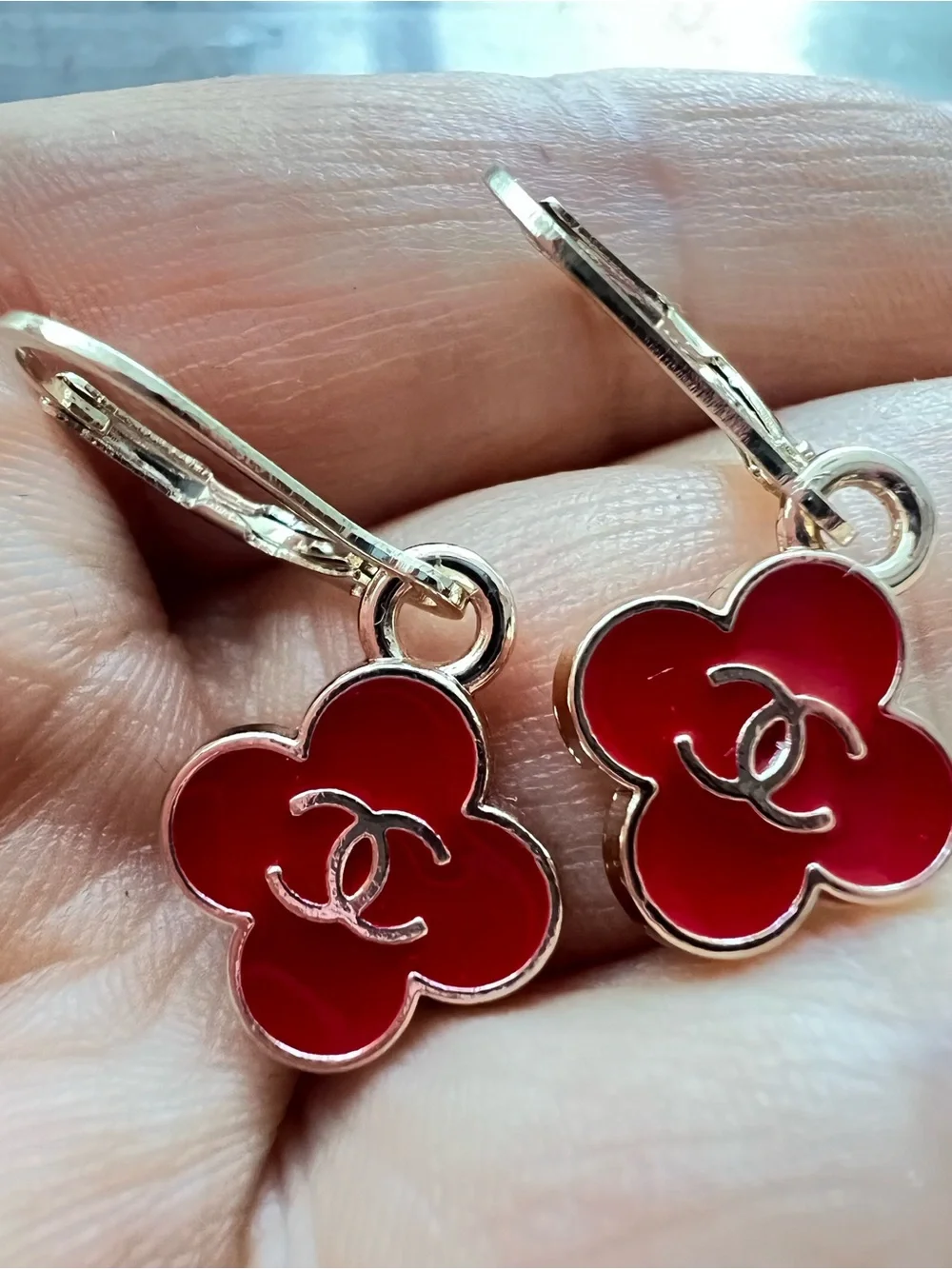 Unbranded Red Clover-Style Drop Earrings with Interlocking Accent
